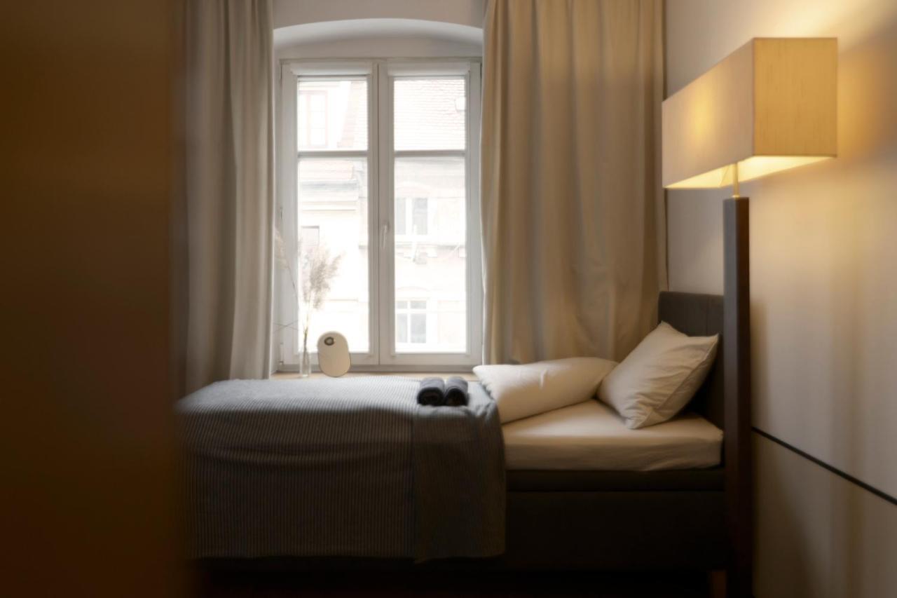 By The River And City Center - Comfortable Rooms Wroclaw Exterior photo